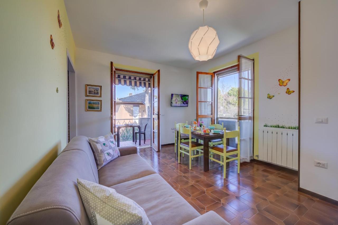 Villa Fiorita Apartments - Happy Rentals Сирмионе Экстерьер фото
