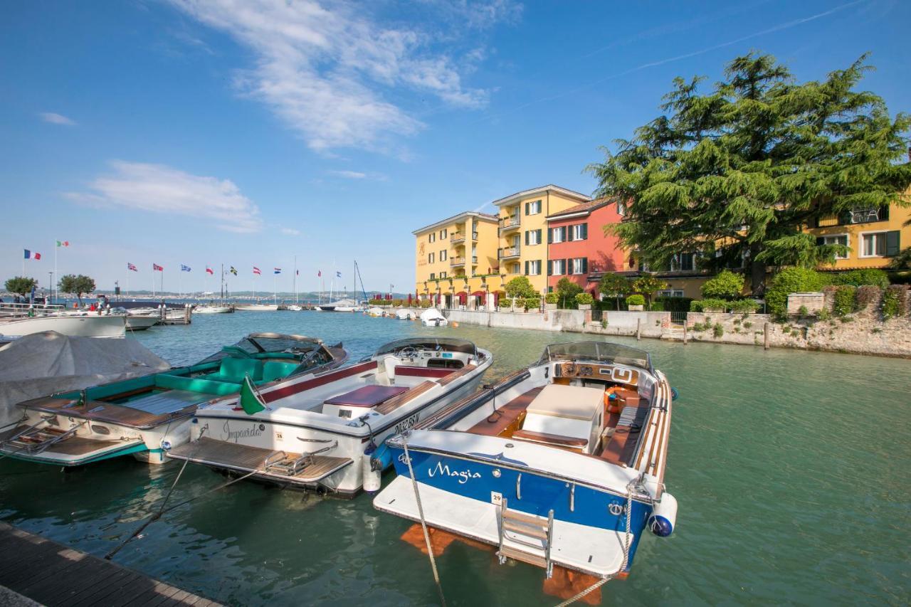 Villa Fiorita Apartments - Happy Rentals Сирмионе Экстерьер фото